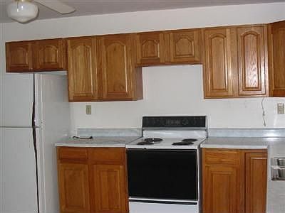 2nd image of 2115 Greenbend Rd