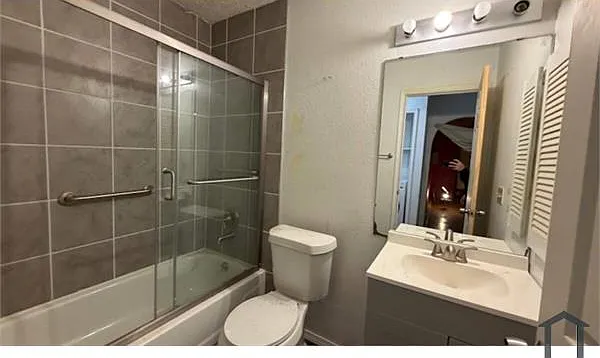 4 bed, $1,895 — Photo 4