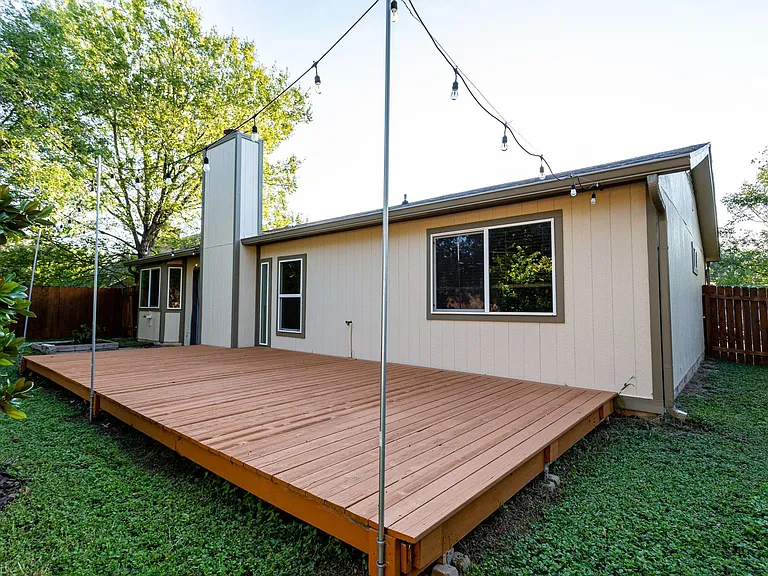 13202 Rampart St — Photo 20