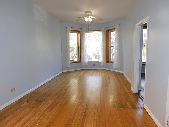 3rd image of 4916 N Winthrop Ave #2