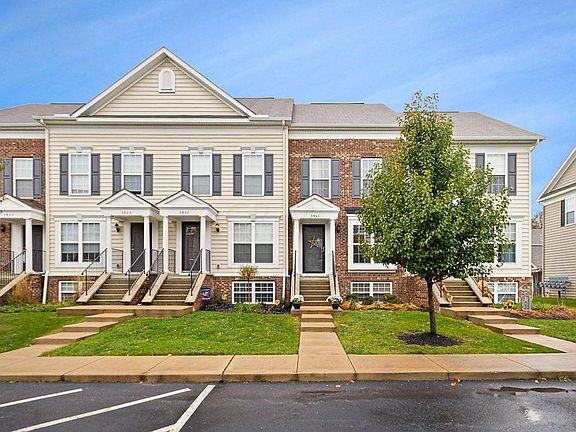 2nd image of 3841 Dowitcher Ln #69-384