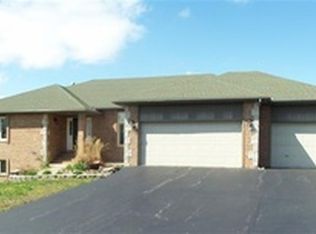 1775 W Copper Creek Dr, Nixa, MO 65714