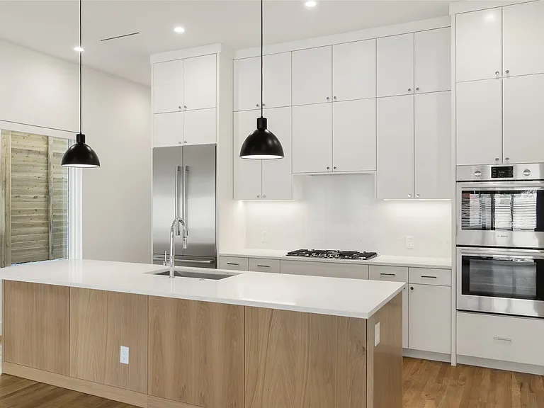 4420 Abbott Ave — Photo 7