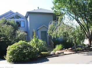 6 Whalers Point, East Haven, CT 06512