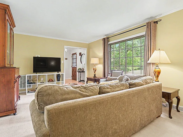 4125 Weaver Dr — Photo 7