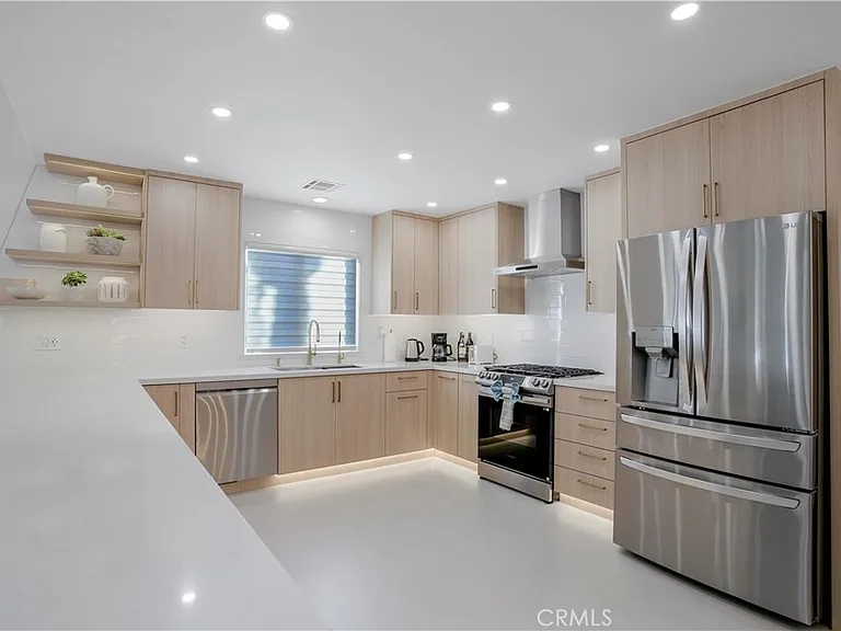 68135 Tachevah Dr — Photo 10