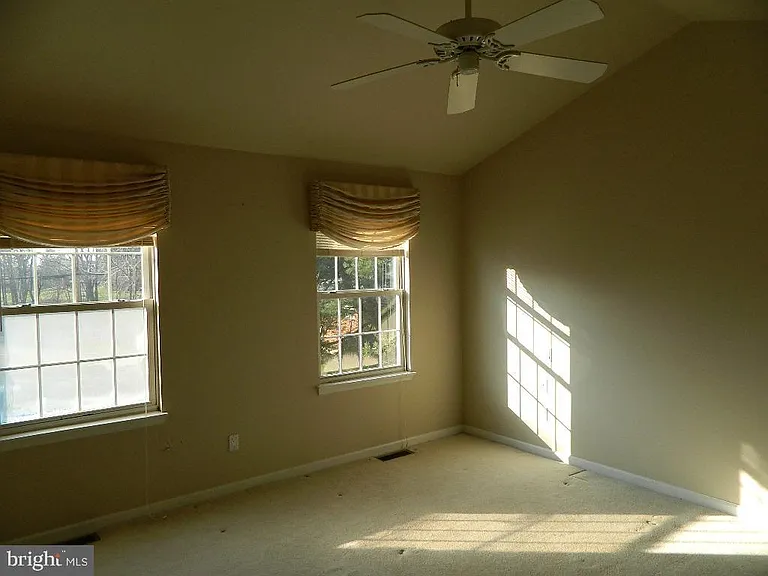 1301 Colonial Club Dr — Photo 21