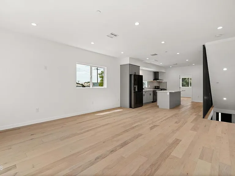 3564 N Eagle Rock Blvd #1 — Photo 2