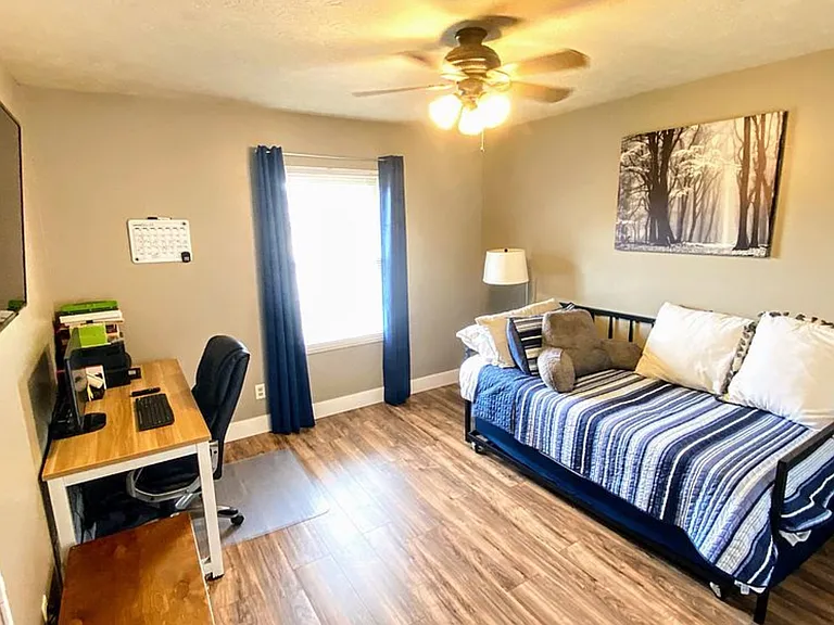8970 Curry Ln — Photo 10