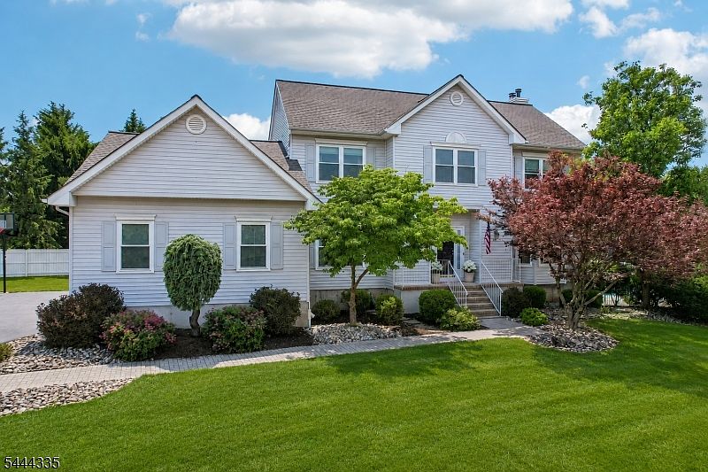 1st image of 33 Hughey Ln