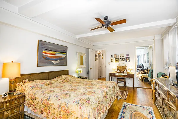 Sold by Century 21 Metropolitan | media 14