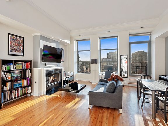 3rd image of 165 N Canal St APT 1407