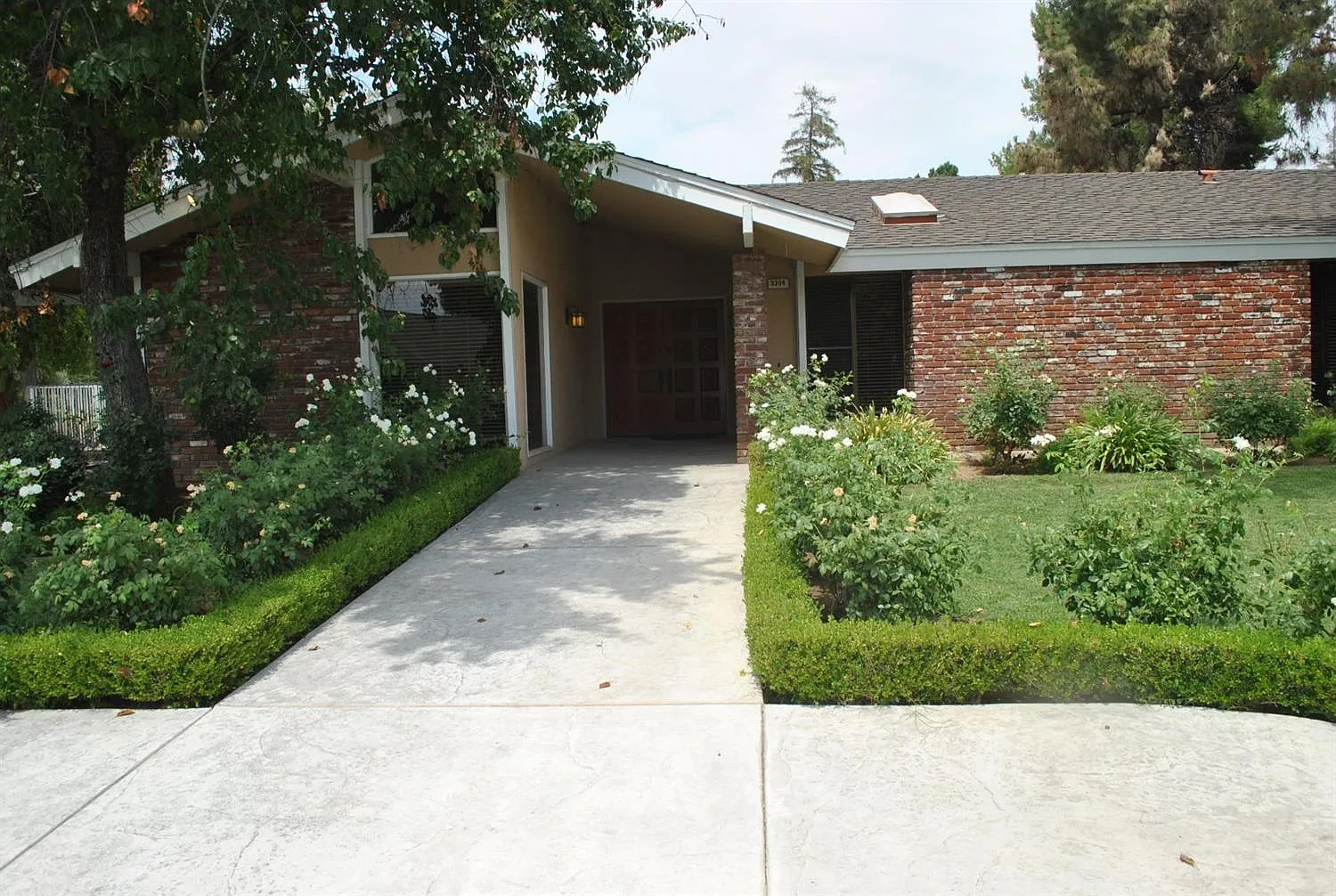 3304 W Chennault Ave photo 1