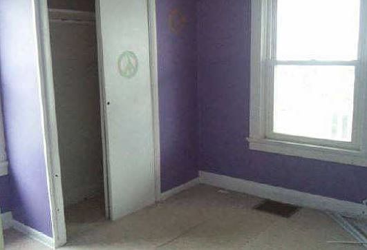 5th image of 327 W South St
