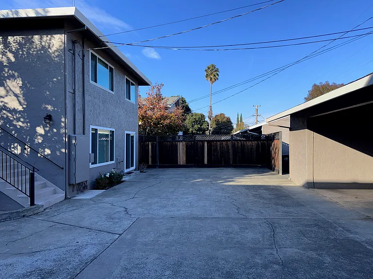 1096 Topaz Ave #1 — Photo 34