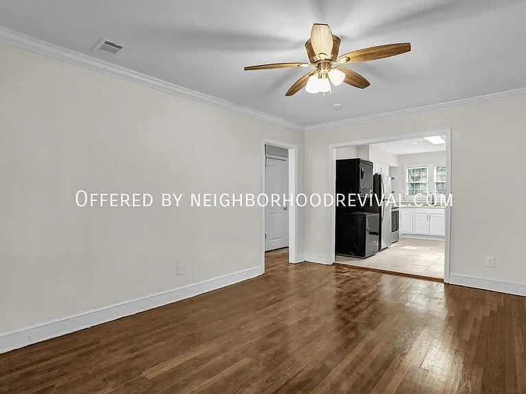 1092 Minor St — Photo 11