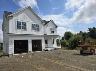 55 Constitution Ave, Hampden, ME 04444