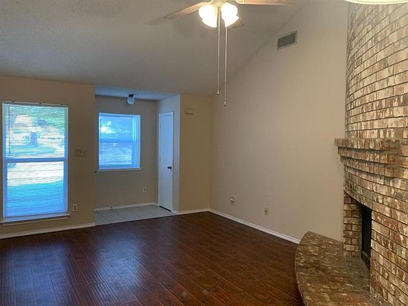 3rd image of 2909 Kathleen Ln