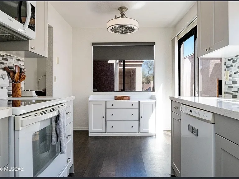 2417 N Palo Hacha Dr — Photo 16