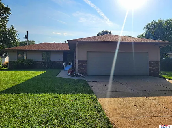 20763 Emmet St, Elkhorn, NE 68022