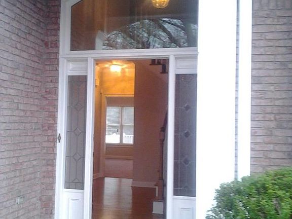 3rd image of 3890 Glen Ian Dr