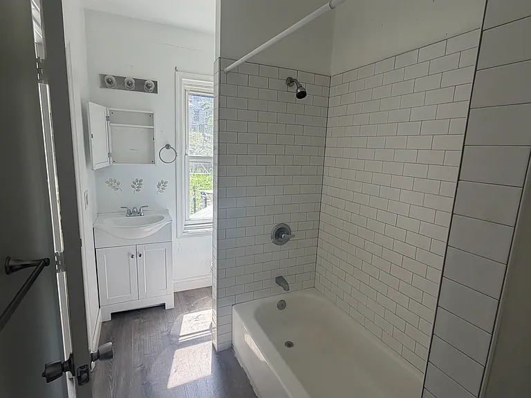 717 Birch St — Photo 8