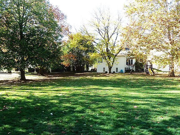 4th image of 8030 Heyward Dr