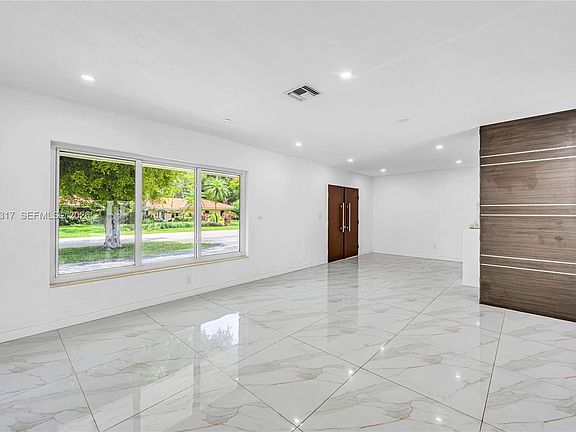 3rd image of 12525 SW 68th Ct