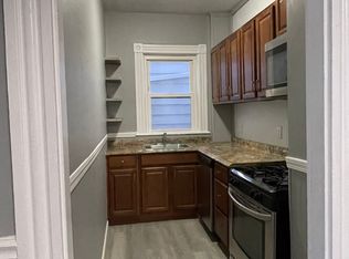 26 Adams St #1, New Bedford, MA 02746
