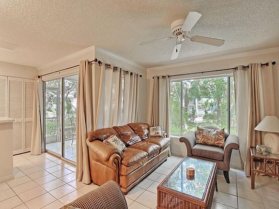3rd image of 1315 Winding Oaks Cir E APT 902