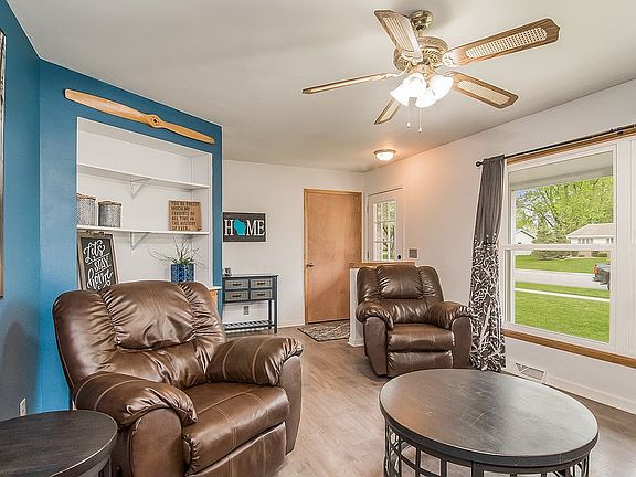 3rd image of 313 Rosewood Dr