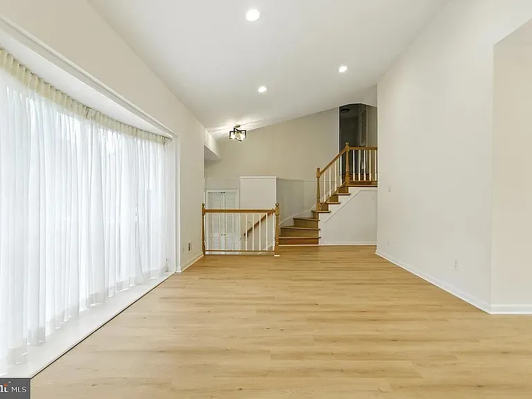 6407 Kirby Rd — Photo 4