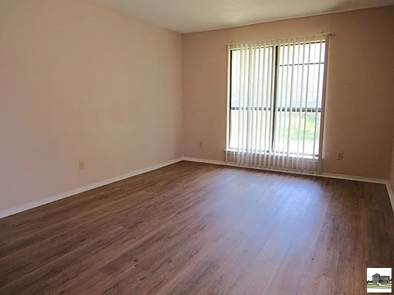 1706 Wickfield Way — Photo 11