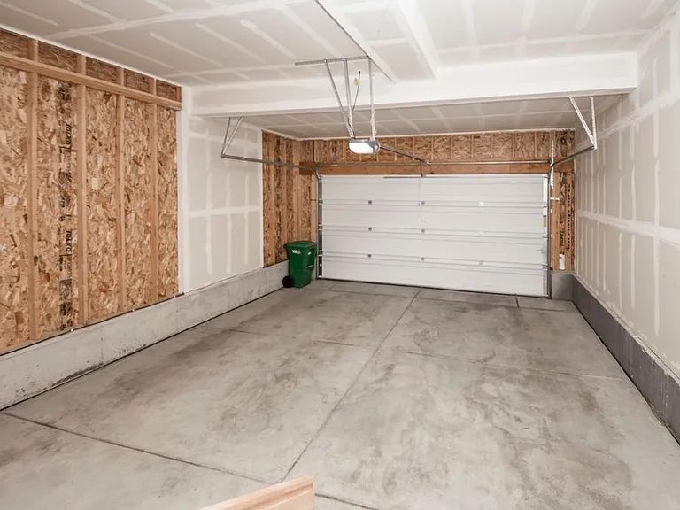 2121 Cutting Horse Dr — Photo 39