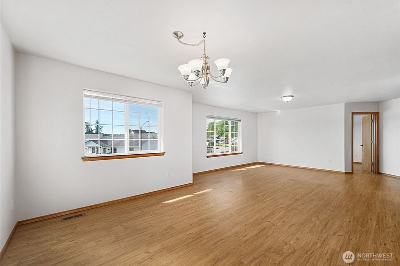 5th image of 4413 Carstan Loop