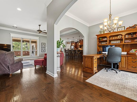 2nd image of 36 Meadow Crest Dr