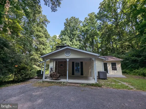 714 Fishing Creek Rd, New Cumberland, PA 17070