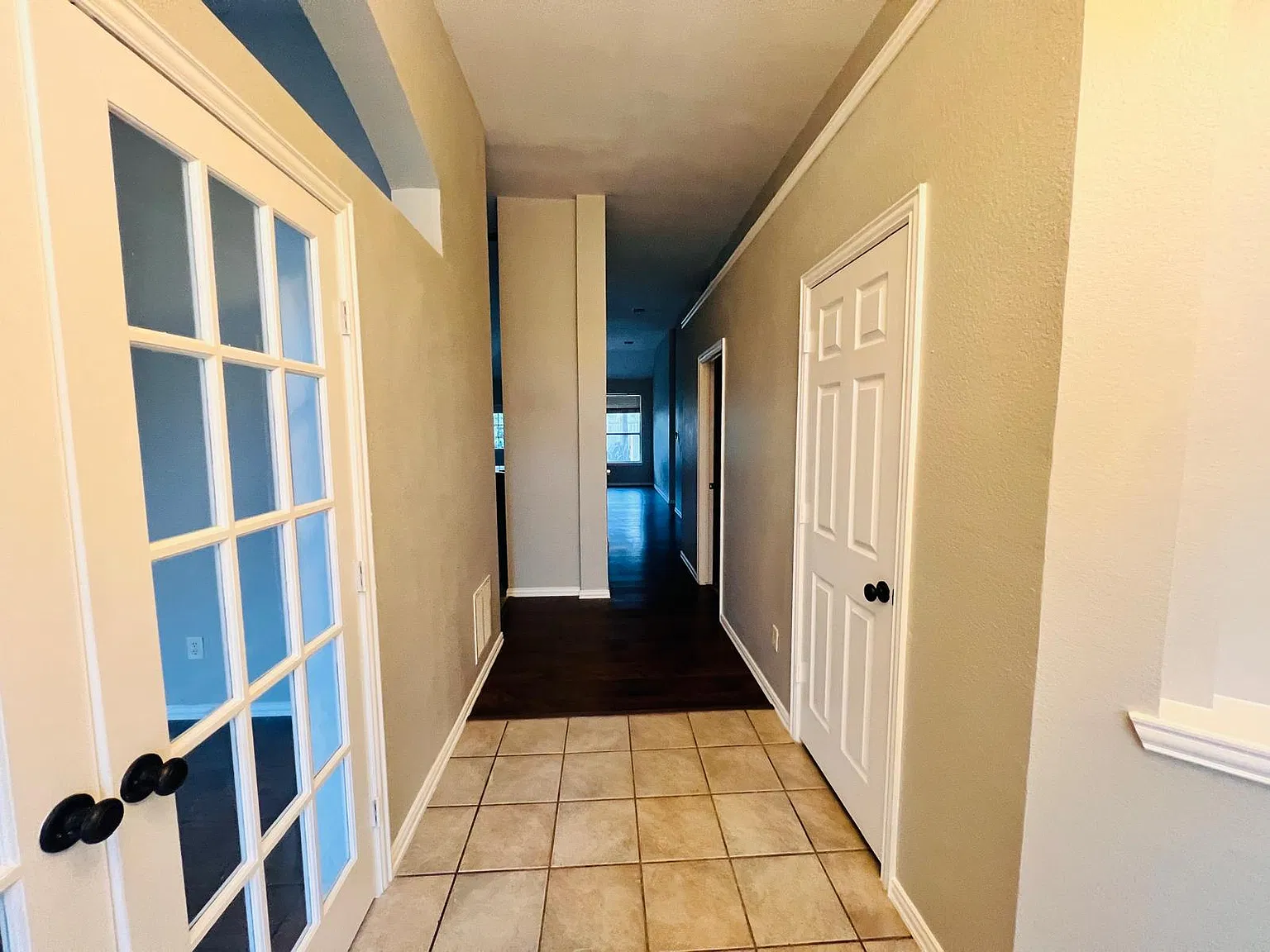 3 bed, 1717 sqft, $2,100 — Photo 3