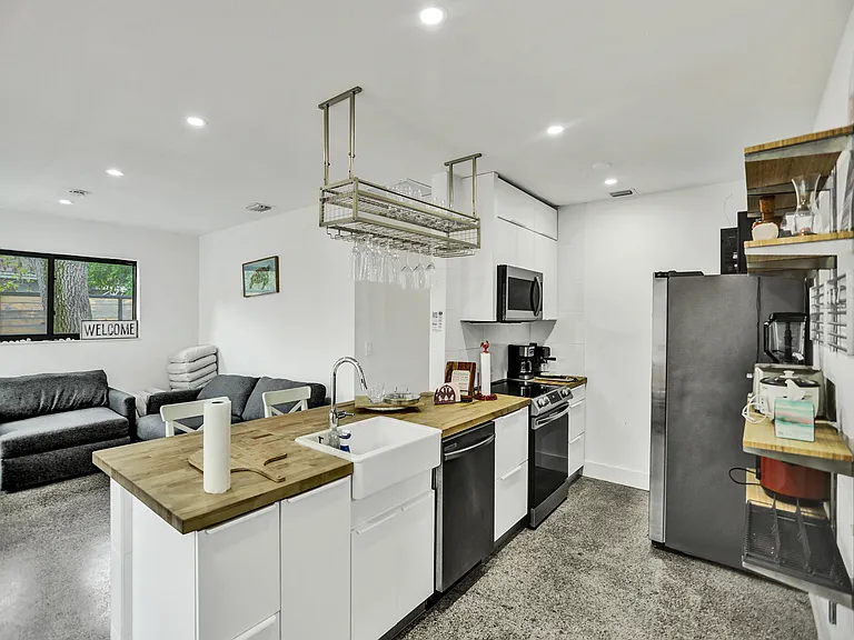 4030 SW 33rd St — Photo 12