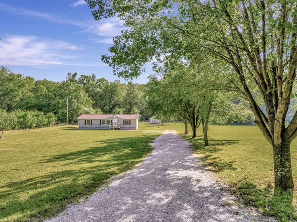 1635 Williamson Branch Rd, Vanleer, TN 37181