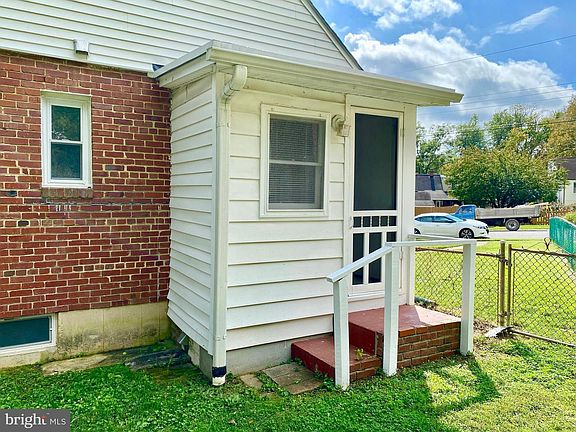 5th image of 7132 Parkview Ave