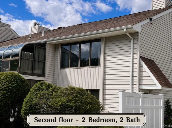 20 Laurel Avenue #60, East Islip, NY 11730