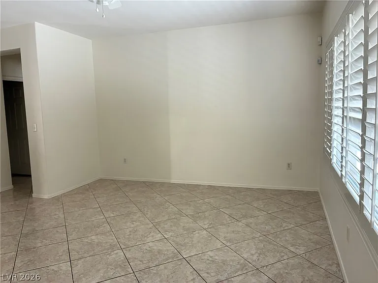 2581 Leighton Ave — Photo 10