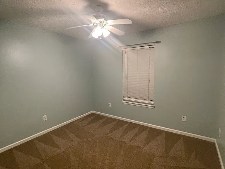 2517 Shady Oak Ct — Photo 15