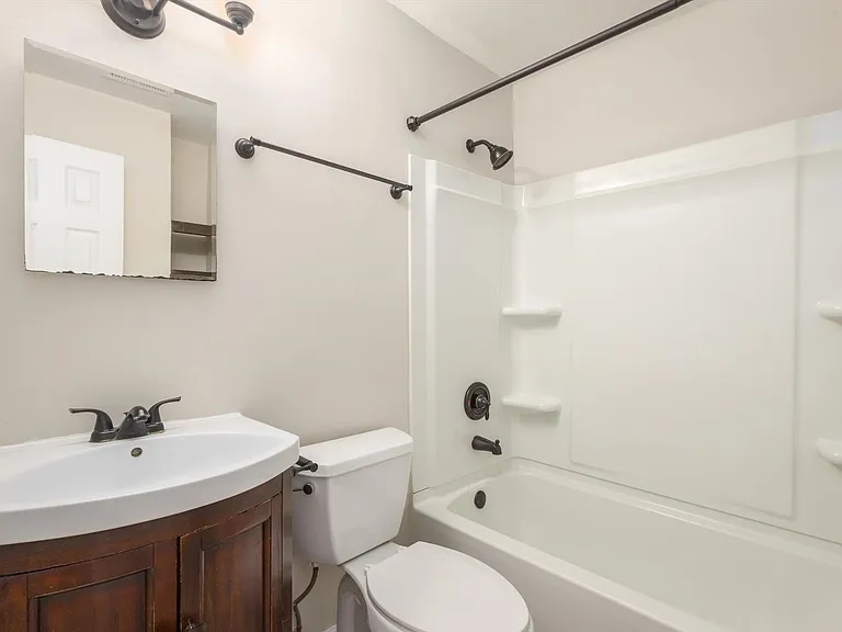 408 Lineberry Rd — Photo 32