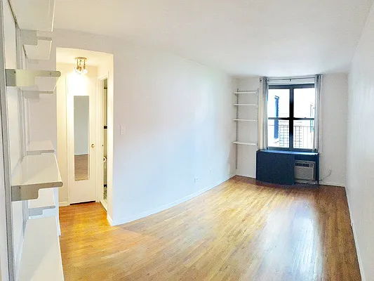 Rented by Sotheby's International Realty | media 18