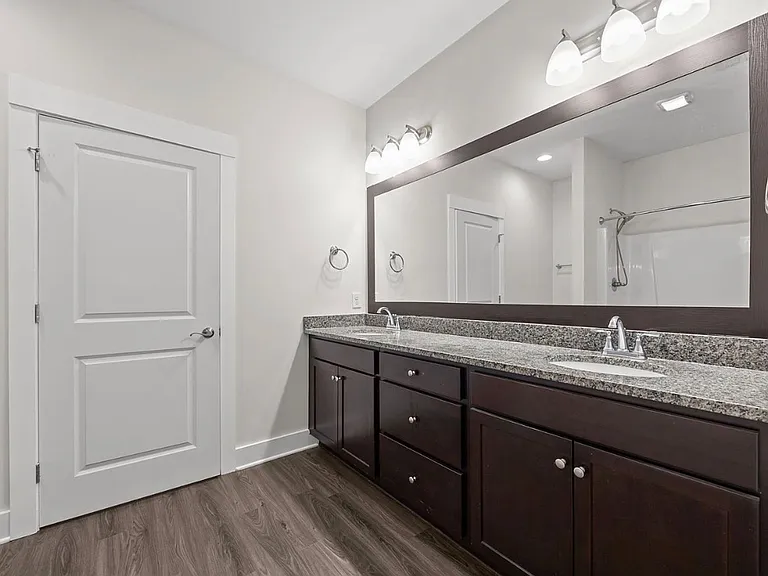 1619 Riverwalk Dr — Photo 10