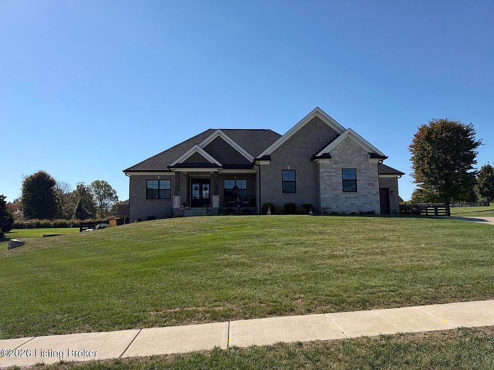 2nd image of 155 Sunbeam Ct