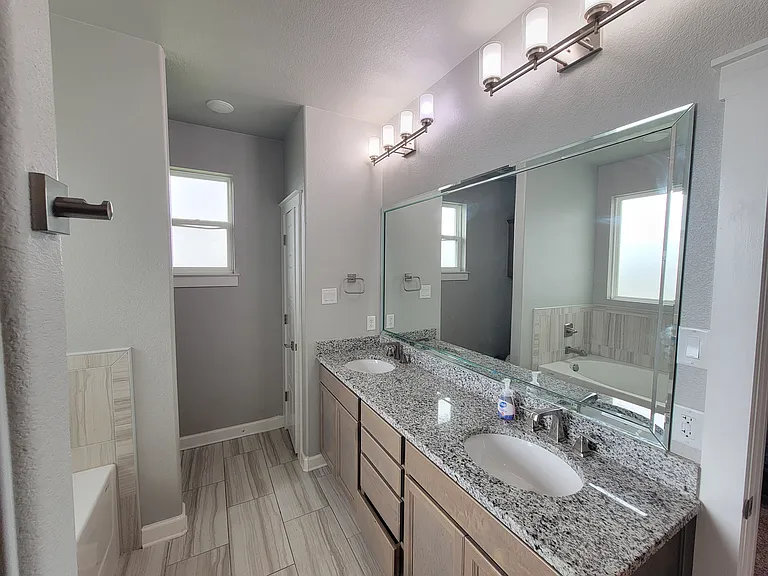 2502 Meadow Lark Dr — Photo 21