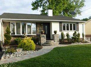 37 Albemarle Rd, Colonia, NJ 07067